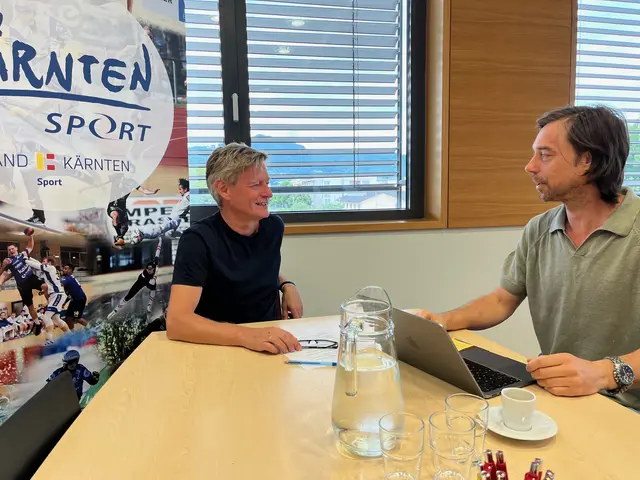 MeinBezirk-Kärnten-Chefredakteuer Stephan Fugger hat sich mit Landessportdirektor, Arno Arthofer, über das Sportland Kärnten unterhalten. | Foto: MeinBezirk.at