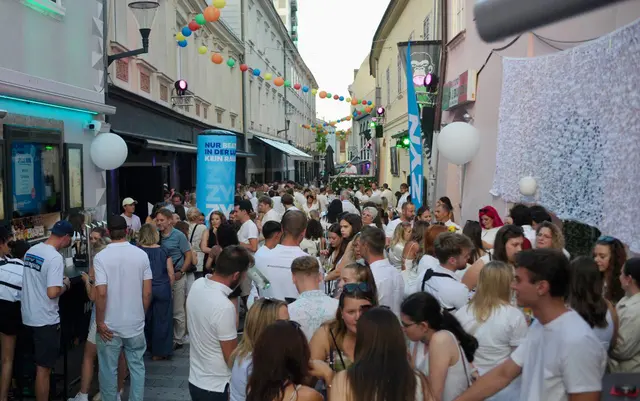 Die Partymeile Herrengasse war gesteckt voll.
