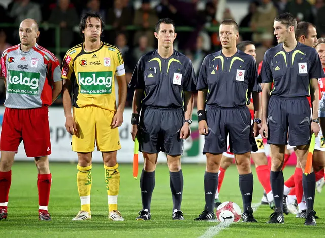Vor 19 Jahren war Alexander Harkam erstmals Teil eines Schiedsrichtertrios im österreichischen Profifußball.
