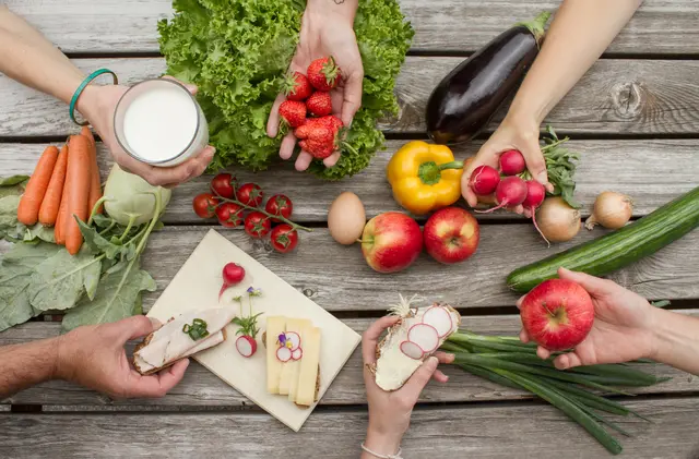 Die heimischen Bäuerinnnen und Bauern versorgen uns mit regionalen Lebensmitteln – eine verpflichtende Herkunftskennzeichnung in der Gastronomie würde ihre Position laut Ansicht der Grünen stärken. | Foto: MeinBezirk