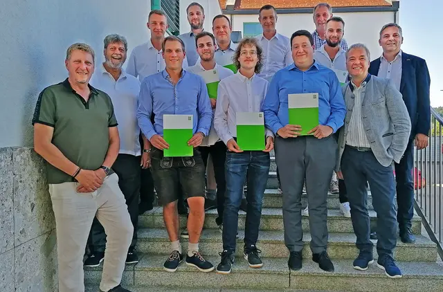 Elf Personen erhielten den Werkmeistertitel in Maschinenbau-Betriebstechnik. | Foto: WIFI Vöcklabruck