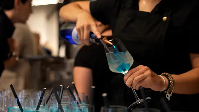 Der „MC Blue Magic“-Sommerdrink ist fixer Bestandteil der Festivität. | Foto: Stefan Schubert