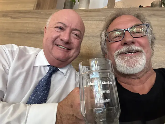 Ein altes "Fassl-fürs-Gassl"-Glaserl von MeinBezirk-Redakteur Peter Zezula. | Foto: ÖVP NÖ, Zezula