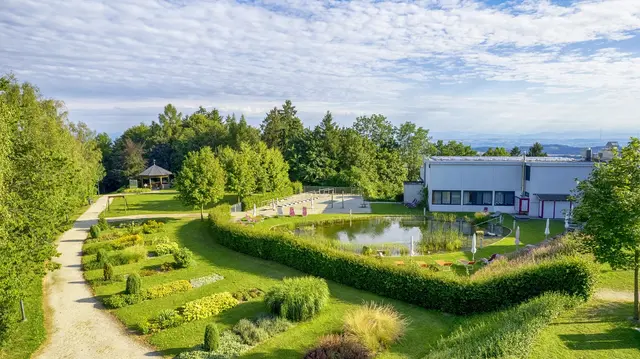Der größte Kneippgarten Österreichs befindet sich beim Curhaus Bad Kreuzen. | Foto: CURHAUS Bad Kreuzen