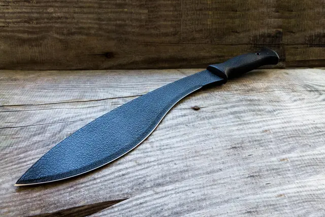 Bei der Kontrolle in Matrei am Brenner wurde eine Machete im Fahrzeug sichergestellt. (Symbolbild) | Foto: PantherMedia/vzwer