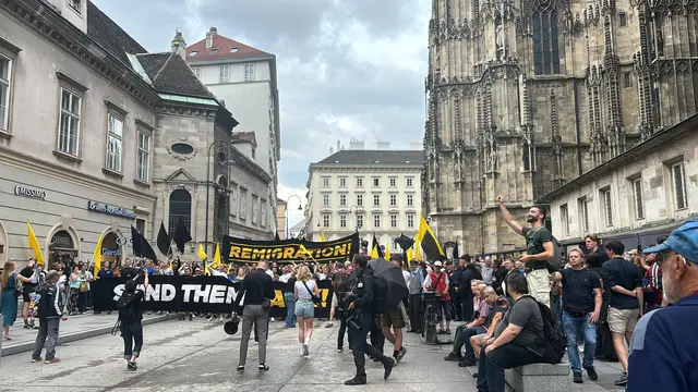 Einerseits gibt es eine Demo von der Identitären Bewegung, andererseits antifaschistische Gegenkundgebungen in der ganzen Inneren Stadt.  | Foto: zvG