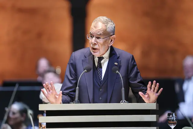 Bundespräsident Alexander Van der Bellen bei seiner Eröffnungsansprache. | Foto: Land Salzburg / Franz Neumayr