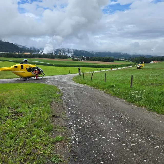 Rettungshubschrauber waren im Einsatz, um die Verletzten ins Krankenhaus zu bringen. | Foto: FF Pöls