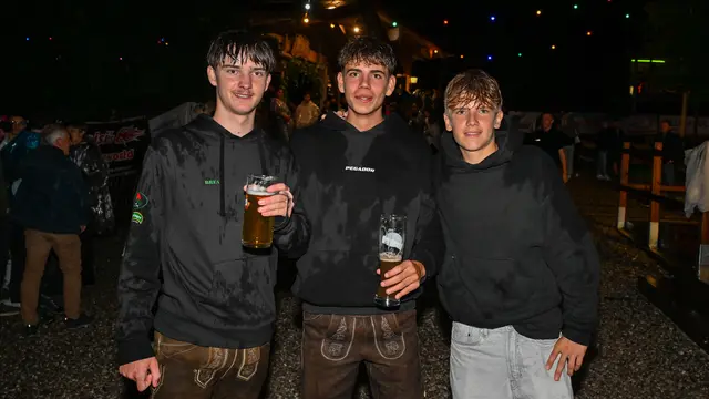 Max, Tobias, und Jonas posierten für ein Foto | Foto: Dema/Fischer