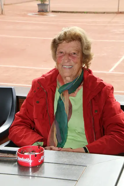 BTV-Ehrenpräsidentin und Gründungsmitglied Vera Fister und sie konnte viel erzählen was sich im Tennis alles geändert hat 