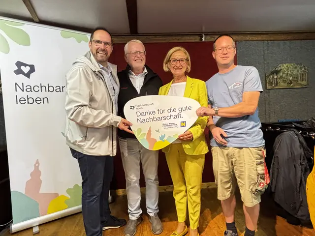 Amstettens VP-Vizebürgermeister Markus Brandstetter, Reinhard Weilguny, Landeshauptfrau Johanna Mikl-Leitner und Obmann Martin Haslinger. | Foto: Dietl-Schuller