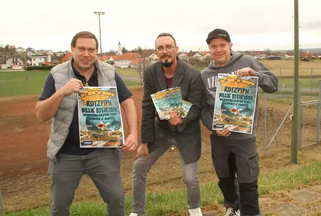 Die erfolgreichen "Goldfische" Wolf Wiedermann, Daniel Radits und Obmann Michael Stumvoll luden nach dem "Rock'n'Riff Festival zum Sommernachtfest. | Foto: Peter Seper