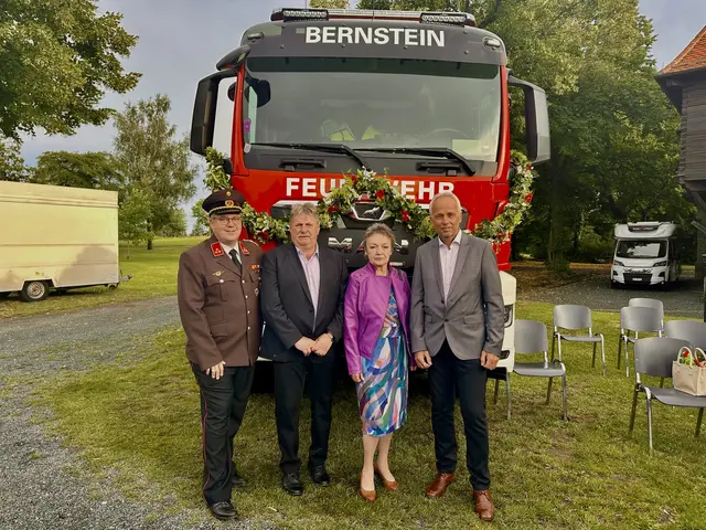 FF Kommandant Bernhard Weber, OV Böhm Willi, Bürgermeisterin Renate Habetler und Vizebügermeister Gerald Derkits | Foto: Lisa Stöckl