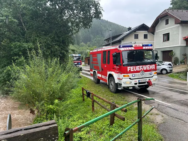 Aufgrund des rasant steigenden Anstiegs eines Bachs nach Starkregen wurde beschlossen, das Pfadfinderlager zu räumen | Foto: BFDKO/FF Waidhofen/Ybbs-Zell