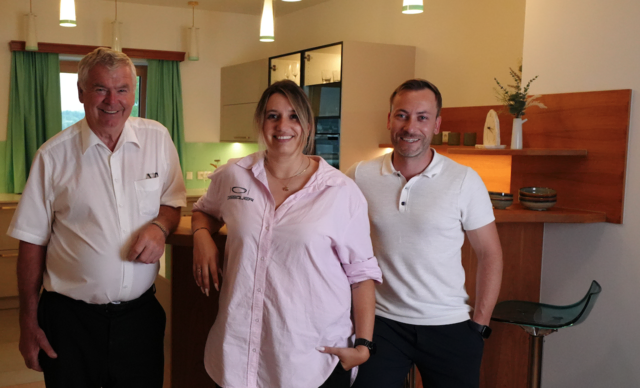 Josef Harb (l.) ist zufriedener Kunde des Studio Dissauer. | Foto: Studio Dissauer