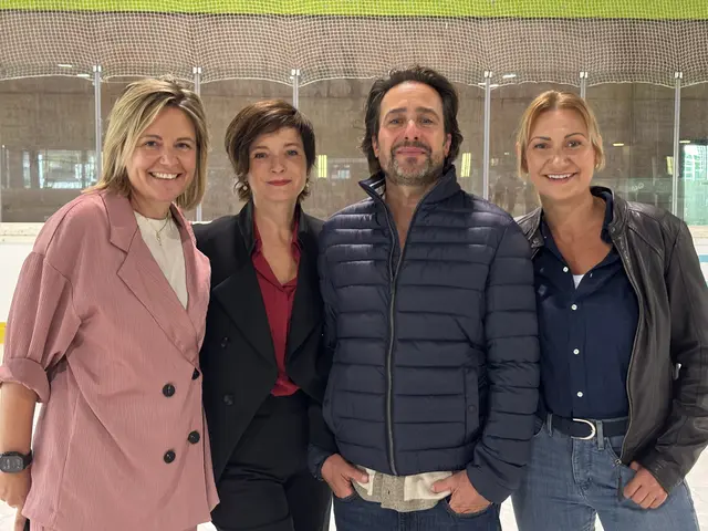 ORF-Programmdirektorin Stefanie Groiss-Horowitz mit den Schauspielern Katharina Stemberger, Alexander Pschill und Angelika Niedetzky (v.l.). | Foto: MeinBezirk