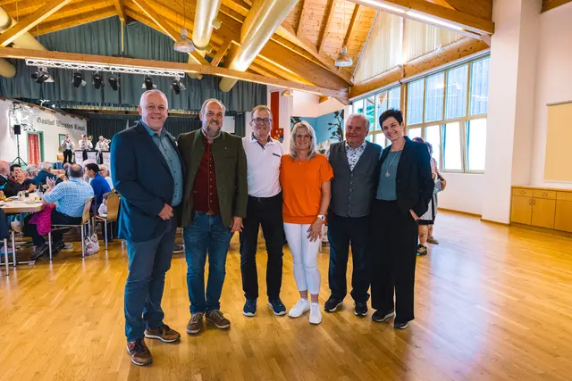 Christien Felder (Obmann Mühlendorf), Paul Hauser, Christian Papes (Obmann Verein Trautson) Helga Papes (Event Location Trautson) Alfons Rastner und Roswita Felder | Foto: Pernsteiner