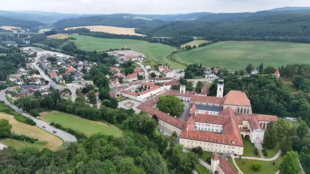Stift Heiligenkreuz. | Foto: Gernot Ambros