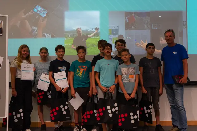 Das "Team Drohne" wurde geehrt. | Foto: FH Kärnten/Clemens M. Hensel