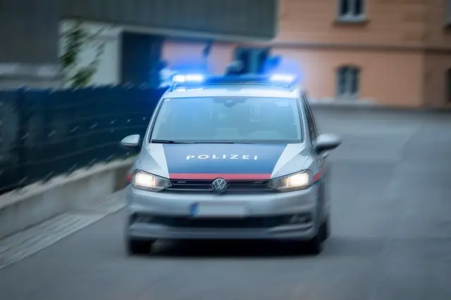 Ein 25-Jähriger lieferte eine rasante Verfolgungsjagd mit der Polizei. (Symbolfoto) | Foto: Bernhard Knaus