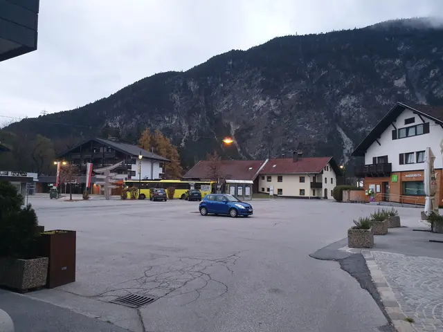 Der Raubüberfall auf einen Senior fand am 25. Juli 2025, gegen 01:30 Uhr in Nassereith statt. (Symbolbild) | Foto: Köhle