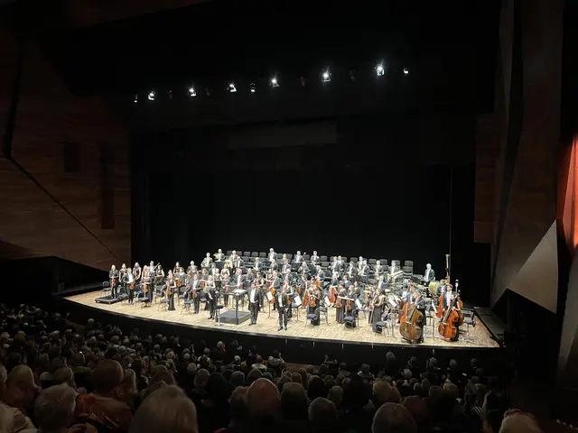 Auch während der Vorstellung gab es wiederholt "Bravo-Rufe" aus dem Publikum.  | Foto: Barbara Fluckinger