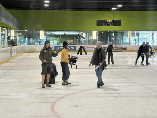 Eine der neuen Folgen in Staffel fünf führt die Soko Linz-Kommissarinnen in die Linzer Eisarena. | Foto: MeinBezirk