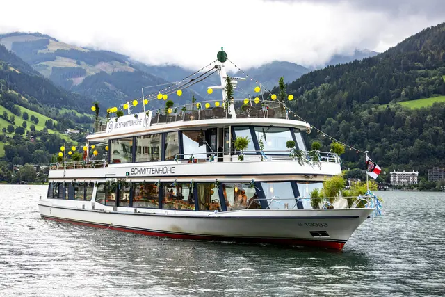 Die MS Schmittenhöhe fährt seit zwei Jahrzehnten über den Zeller See – dieser runde Geburtstag wurde mit einer Jubiläumsfahrt gefeiert. | Foto: faistauer photography