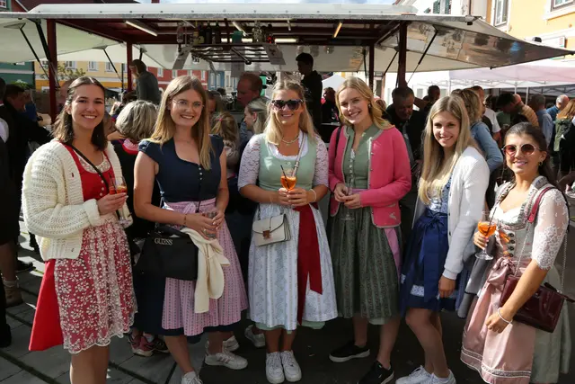 Gefeiert wird traditionell in Tracht. | Foto: Mandl