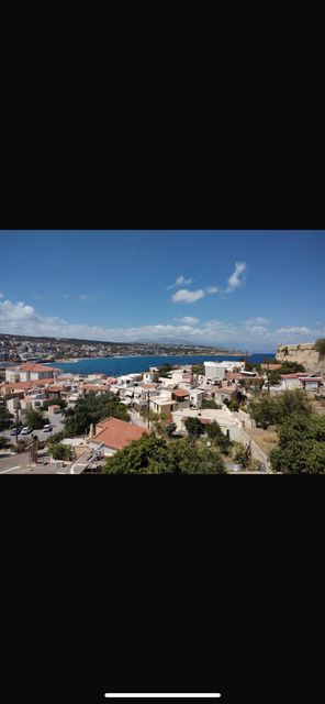 Ob Strand, Stadt oder schöne Landschaften: Isabella möchte viel von der Welt sehen. | Foto: Poschauko
