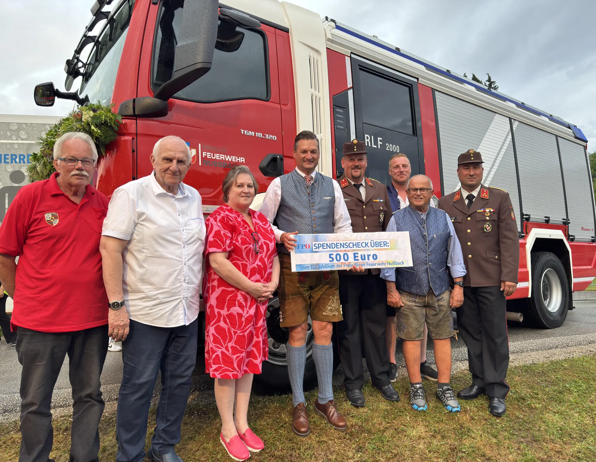 FP-berreicht-500-Euro-Spende