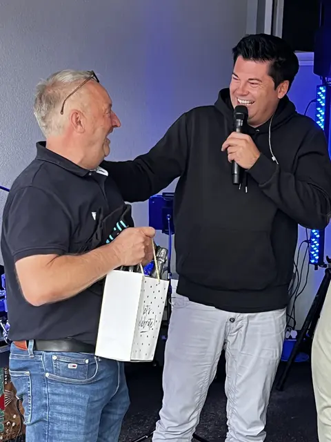 Günter Hörandner freute sich sehr über den Auftritt von Franky Leitner. | Foto: MeinBezirk