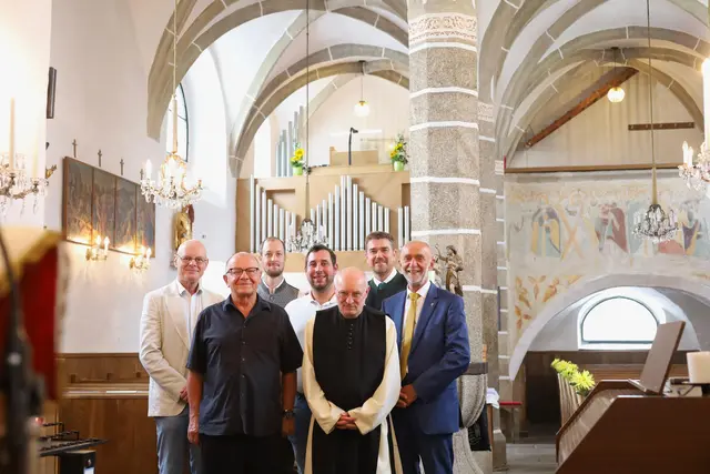 Reinmar Wolf, Johannes Layr, Harald Krapfenbauer, Markus Stunder, P. Daniel Gärtner, Alexander Scheidl und Bürgermeister Josef Schaden. | Foto: Marktgemeinde Schweiggers