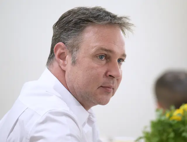 "Antisemitismus hat in Österreich keinen Platz. Lokal- und Campingplatzverweise wegen hebräischer Sprache oder einem israelischen Pass sind untragbar", schreibt Vizekanzler Andreas Babler auf X. | Foto: ROBERT JAEGER / APA / picturedesk.com