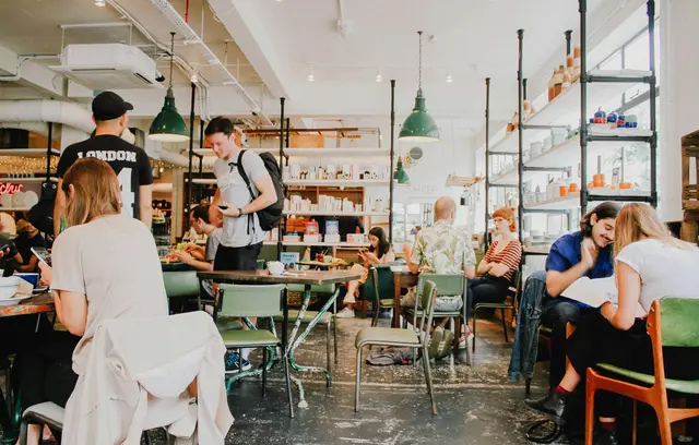 Das Serviceportal Edenred hat im Rahmen des "Best Lunch Award 2025" die beliebtesten Mittagsrestaurants des Landes ermittelt. | Foto: Unsplash/ Toa Heftiba