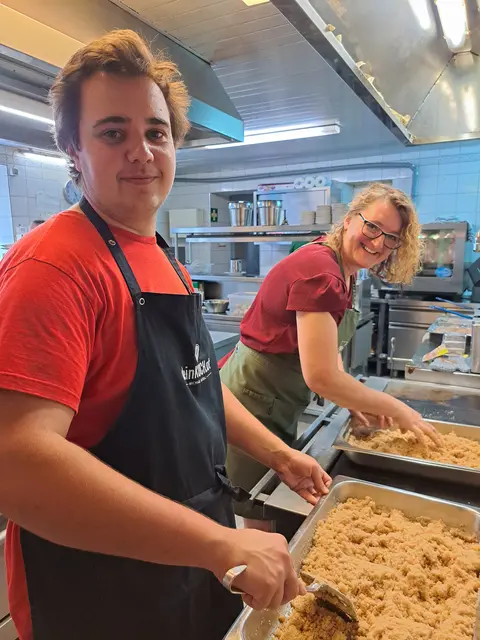 172 Knödel wurden in Brösel gedreht. | Foto: Round Table Lipizzanerheimat