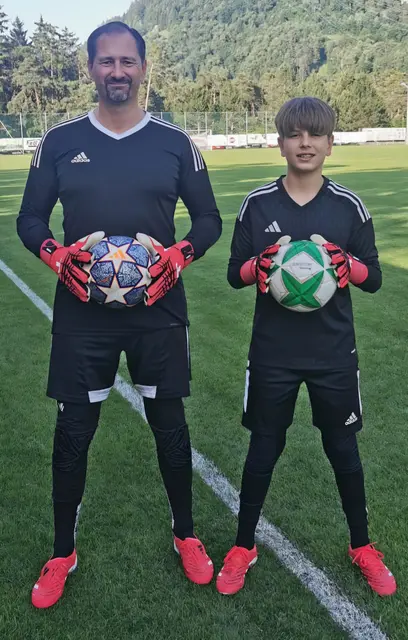 Wolfgang Suitner (T.H.O.R. KeeperAcademy) und Aurelian Suitner (SV Haiming) | Foto: Suitner