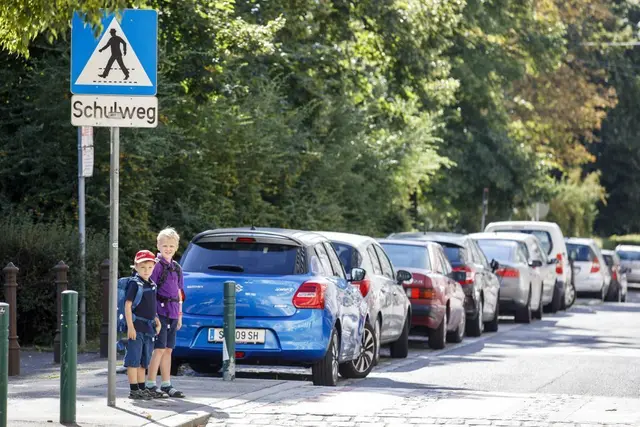 Egal ob zu Fuß, auf dem (E-)Scooter oder auf dem Fahrrad: Der Schulweg sollte im Vorfeld geübt werden. | Foto: ARBÖ