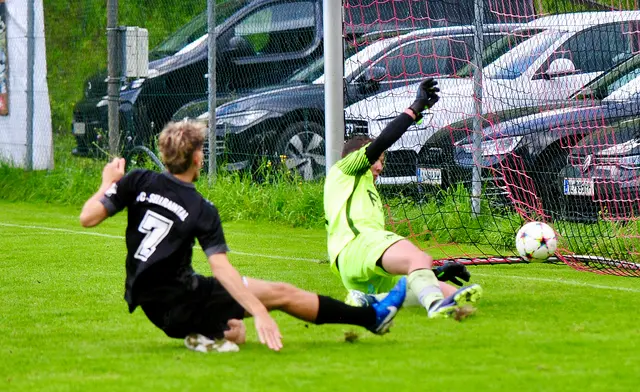 Erstes Spiel und erstes Tor von Jon Foniqi im Dress des FC Sellraintal. | Foto: Hassl