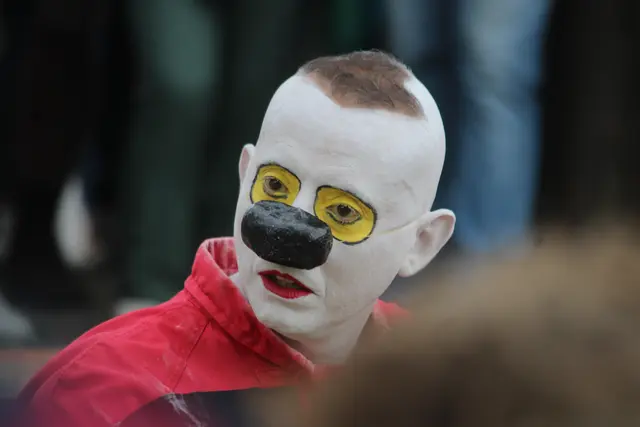 Murmuyo, der Clown aus Chile begeisterte am Hauptplatz Weiz mit seiner Mimik und Gestik. | Foto: MeinBezirk/Hofmüller