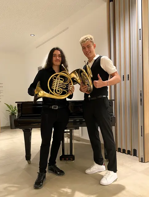 Sowohl Noah Leithner als auch Tobias Lehner konnten mit ihren musikalischen Darbietungen vollends überzeugen. | Foto: Musikschule Staatz