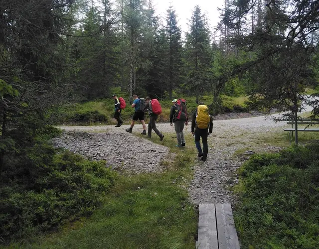 Foto: Wanderfreudige Burschen Waxenberg