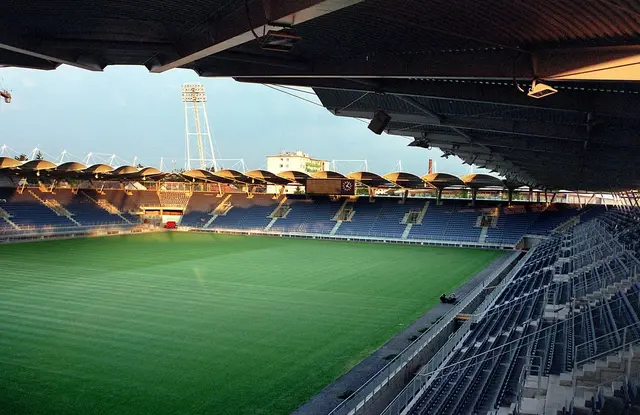 Liebenau, Frühjahr 1997: So sah das neu errichtete Arnold Schwarzenegger Stadion vor seiner Eröffnung aus.