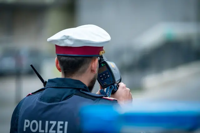 Er wurde im Bereich der Einmündung Minimundus mit 120 km/h gemessen. (Symbolfoto) | Foto: Bernhard Knaus 