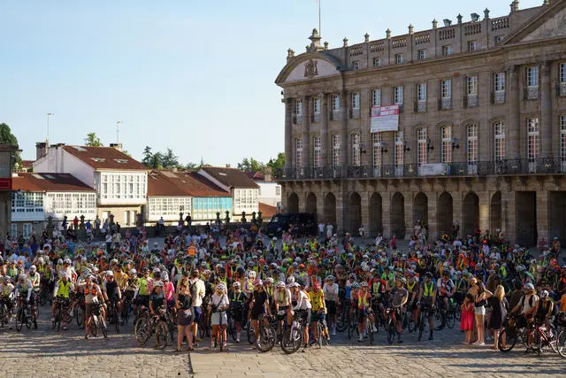 Imposante Kulisse beim Start in Spanien. | Foto: Lex Karelly