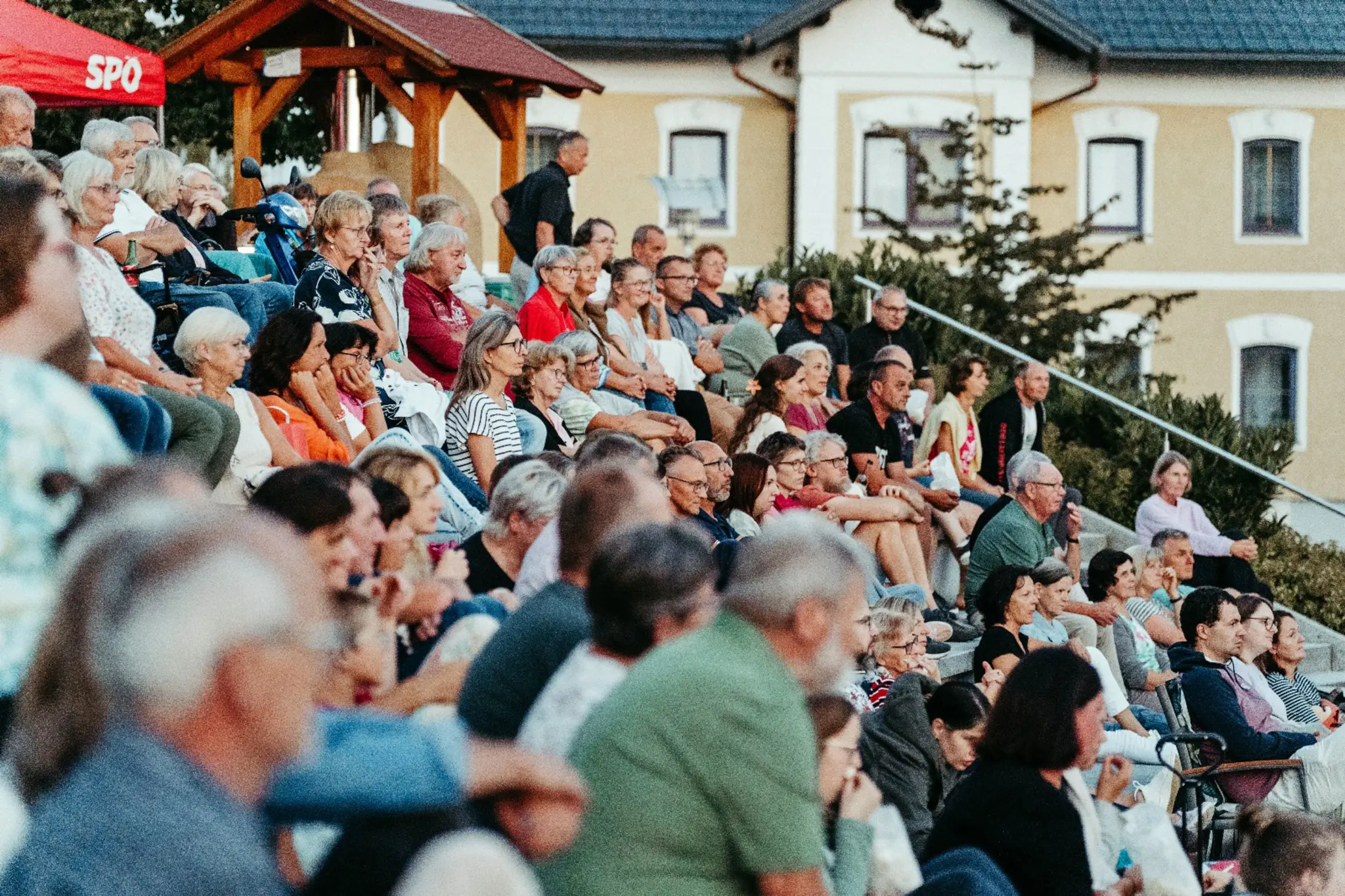 SP-Lambrechten-l-dt-zum-Open-Air-Sommerkino