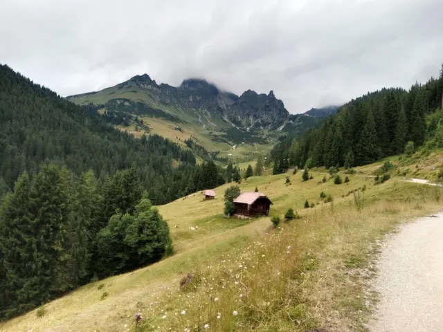 Foto: Wanderfreudige Burschen Waxenberg