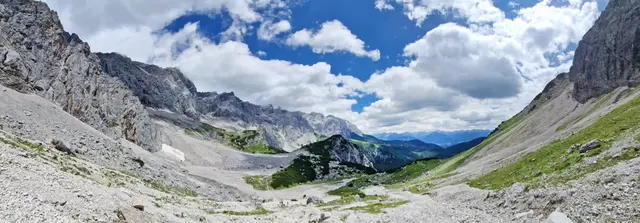 Foto: Wanderfreudige Burschen Waxenberg