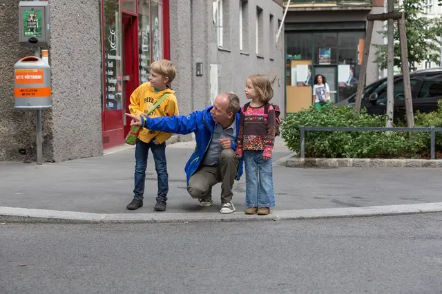 Um Unfälle zu vermeiden, muss der Weg in die Schule geübt werden. | Foto: AUVA/Winkler