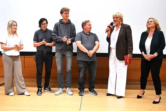 ORF-Chefin Karin Bernhard lobt das junge Produktionsteam unter der Regie von Romy Sigott-Klippstätter | Foto: Josef Bodner